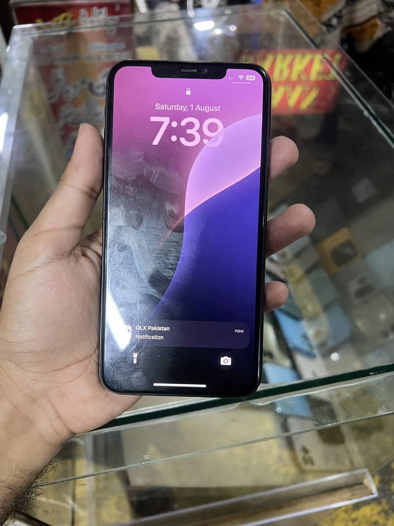Apple iPhone 11 Pro Max 1