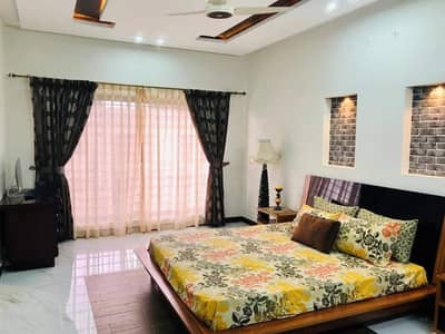Par Day and short Time One and Two BeD Room appaertment Available Bahria Town Phase 4 and 6 Empire Heights 2 family apartment any time available