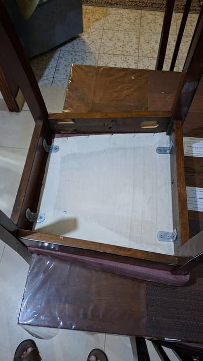 Dinning table with 06 chairs