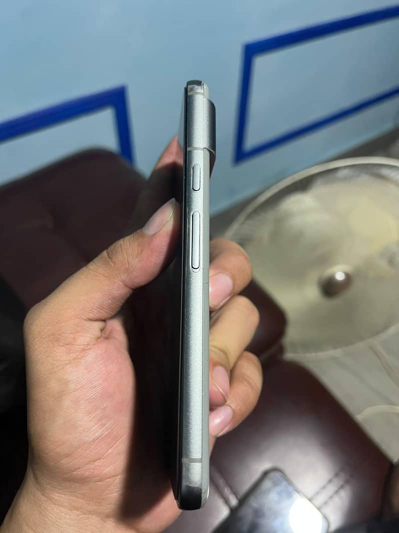 Google Pixel 8 1