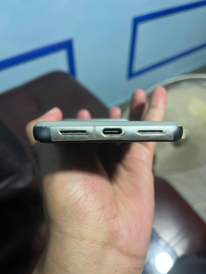 Google Pixel 8 3