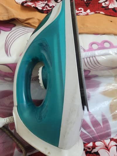 RAF steam iron