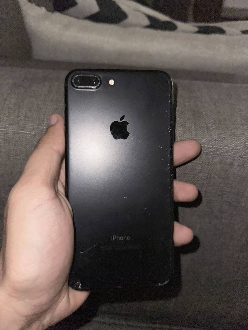 Apple iPhone 7 Plus 0