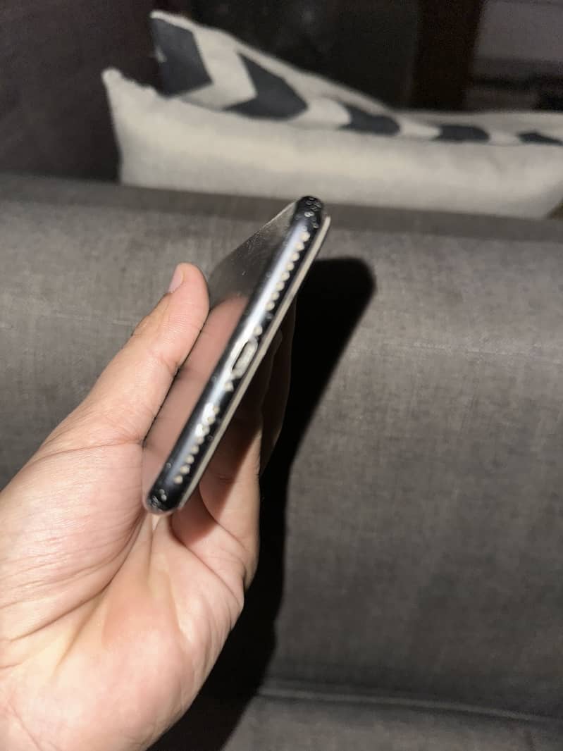 Apple iPhone 7 Plus 2