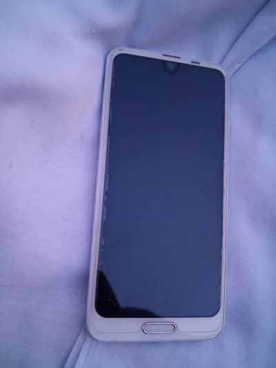 Sharp Aquos R2