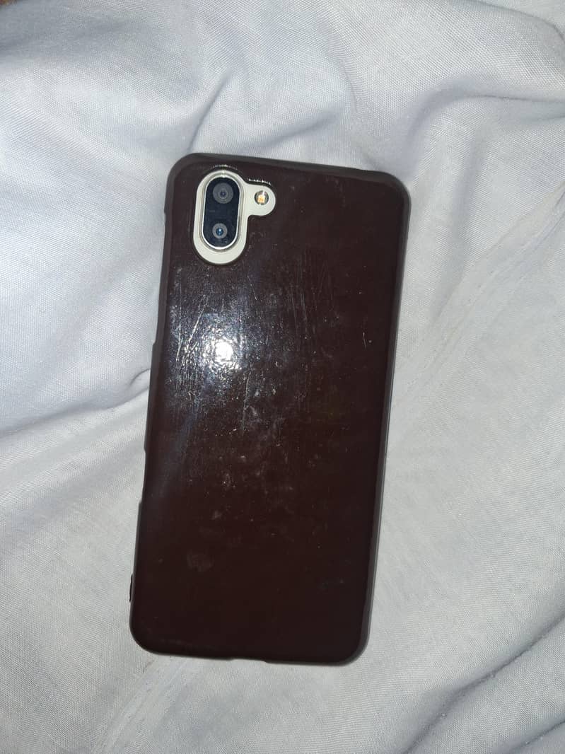 Sharp Aquos R2 3