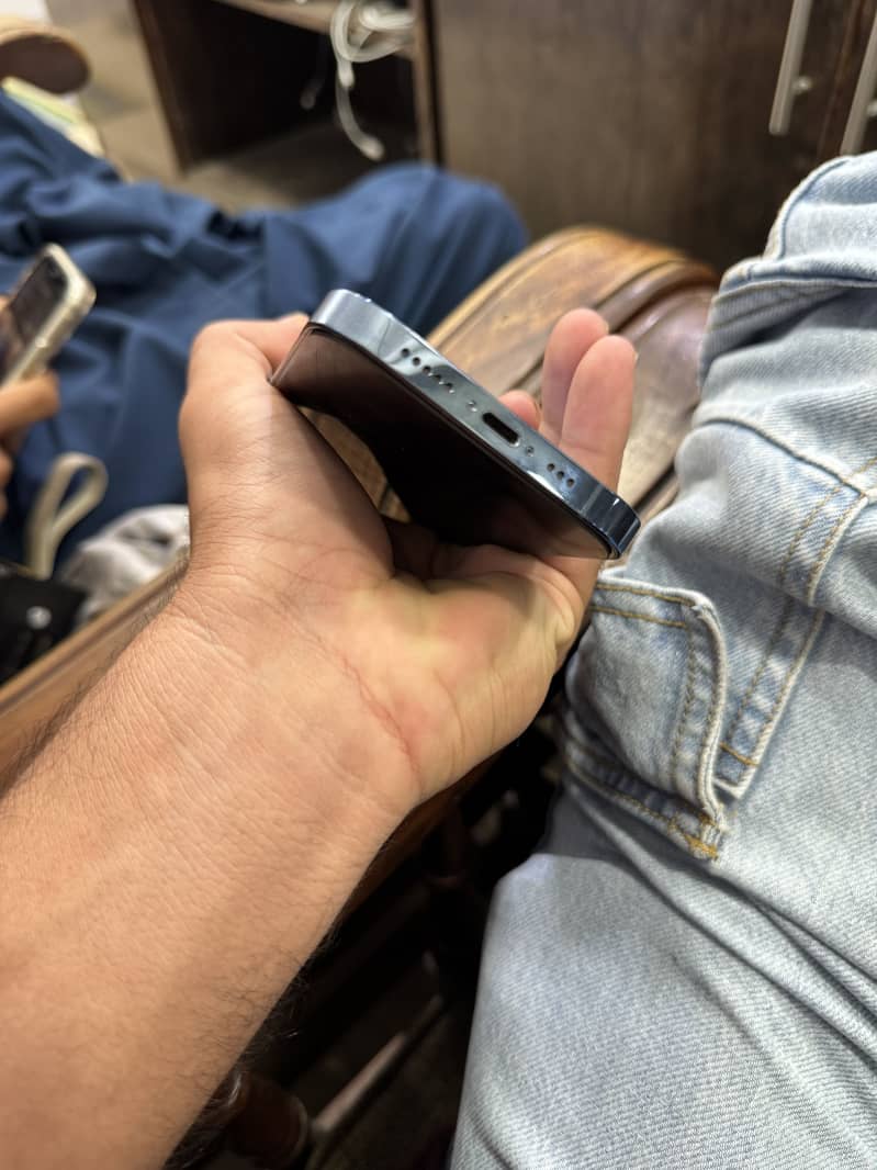 iPhone 13 Pro 1