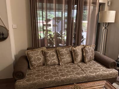 7 seater sofa set with centre table for sale 10/10