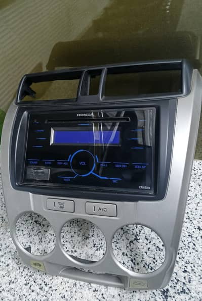 Honda city 2018 model lcd player urgent sale. . .