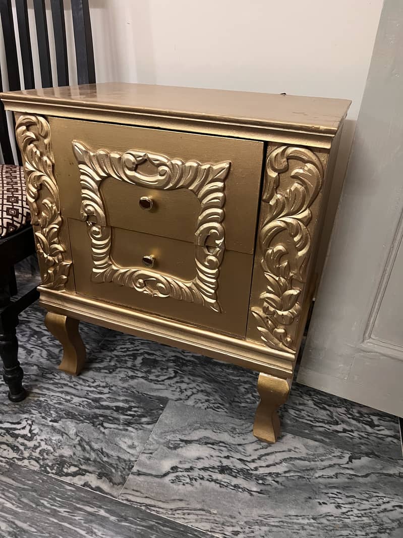 Wooden Bed with Almari, dressing table, main table and 2 side 4