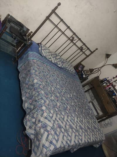 Iron bed set