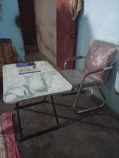 Comfortable Office chair and Table set | Urgent Sale | Rs 7500 final