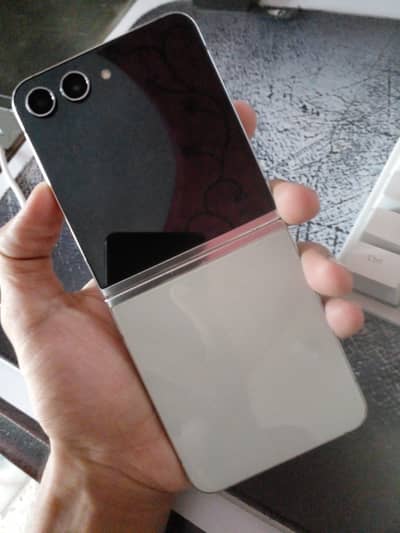Samsung Mobile Z Flip 5