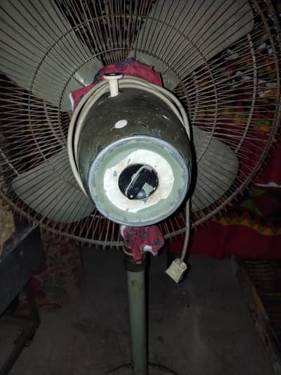Padestal fan for sale in mint condition.