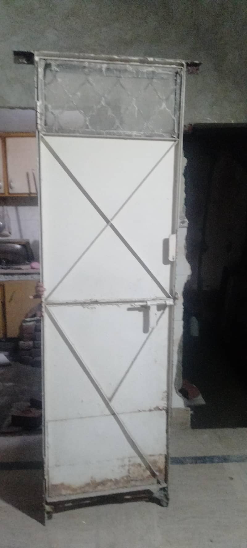 Bathroom door 0