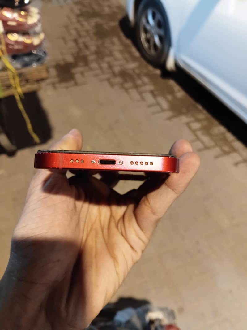 Apple iPhone 13 3