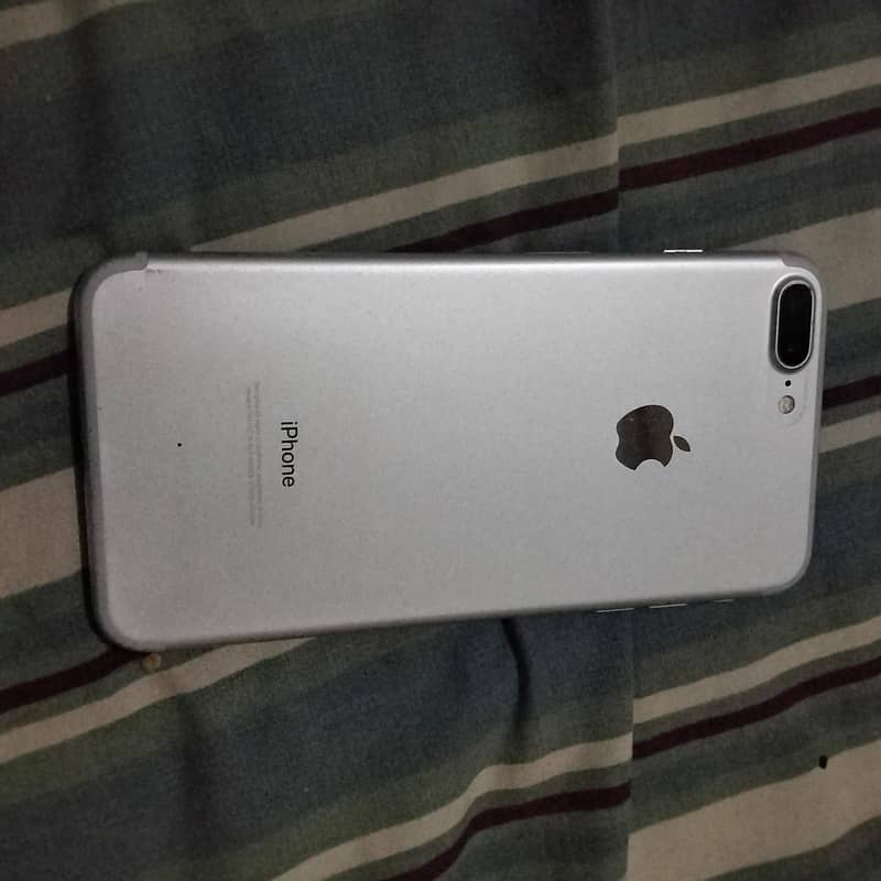 Apple iPhone 7 Plus 0