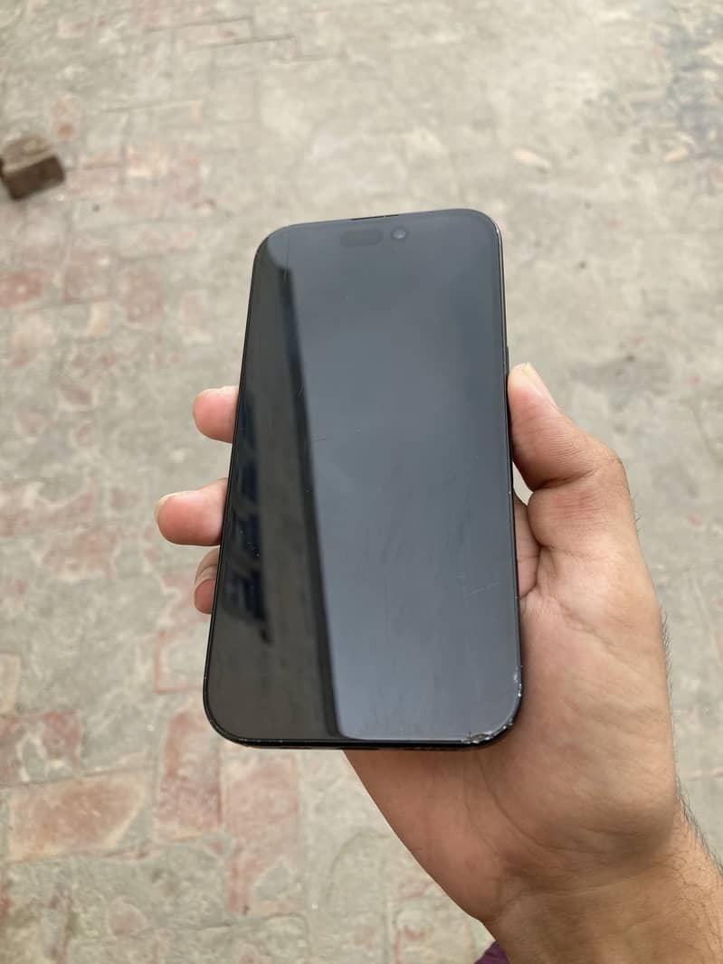 Apple iPhone 16 9