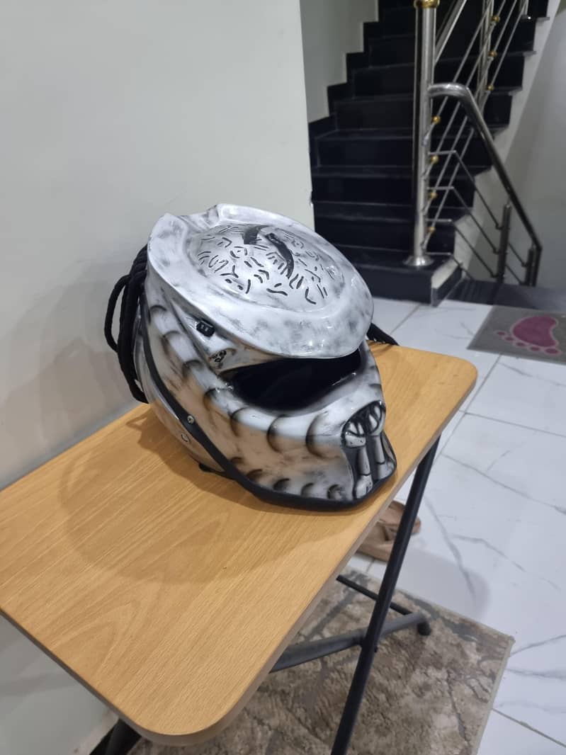 predator helmet 2