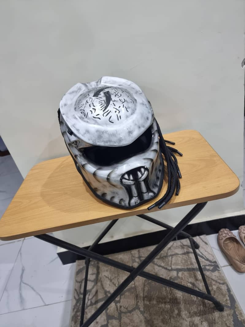 predator helmet 5