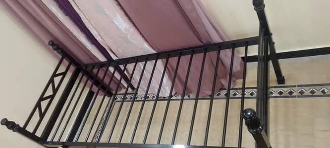 Full Heavy Strong iron bed with metress argent sale