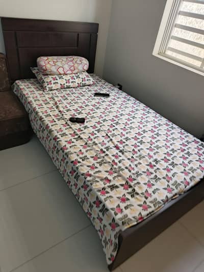 Single Bed with mattress
