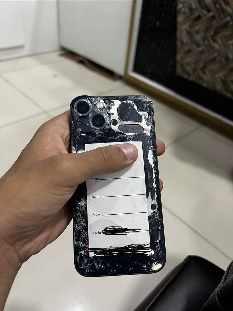 Apple iPhone 13 1
