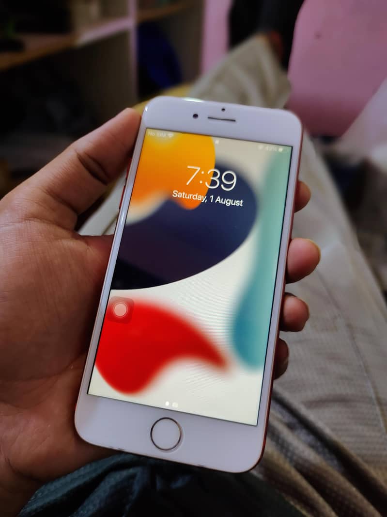 Apple iPhone 7 0