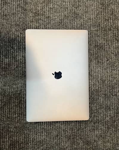 Macbook pro 2019 16GB Ram 512GB SSD 16inch