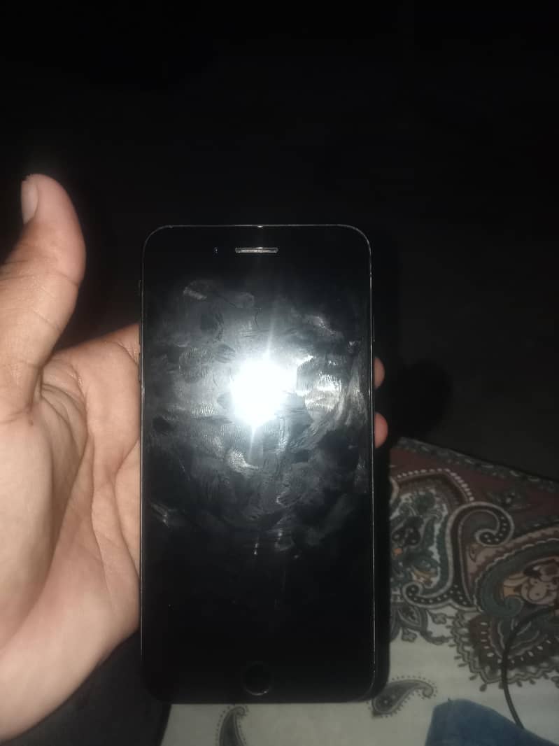 Apple iPhone 7 Plus 0