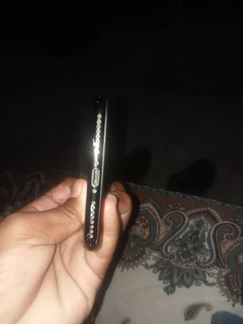 Apple iPhone 7 Plus 2