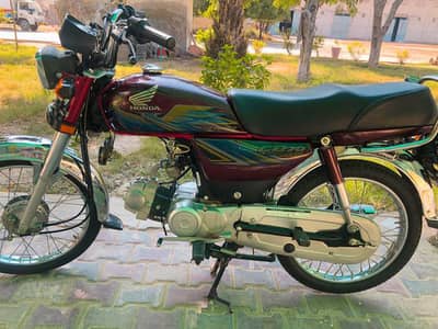 honda CD 70 cc 2021 model urgent for sale