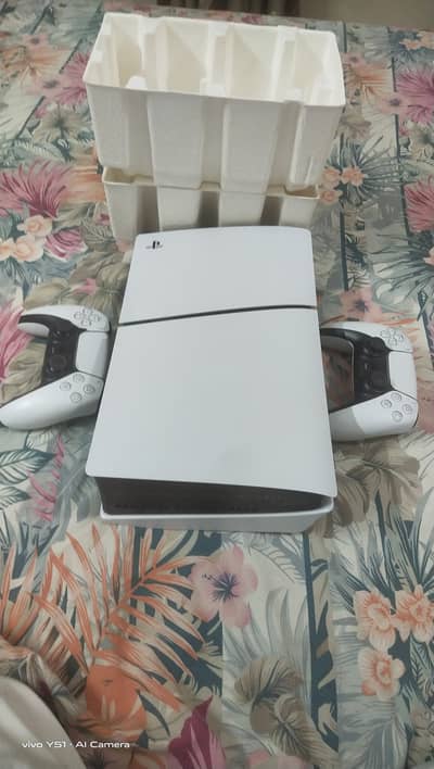 Ps5 slim disk edishion with 2 controller all cables brand condishion