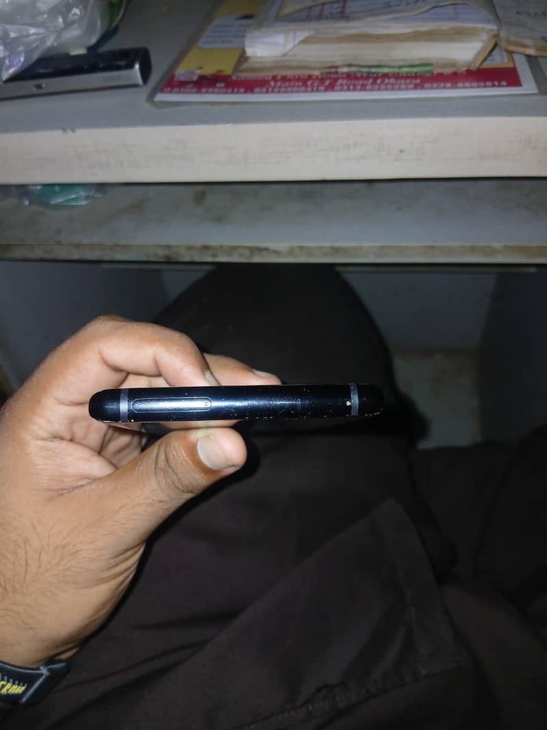 Samsung Mobile Note 8 1