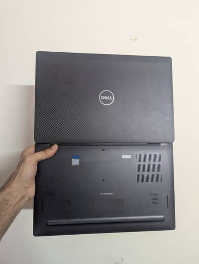Dell Lattitude 7420 - 11th gen 16/256