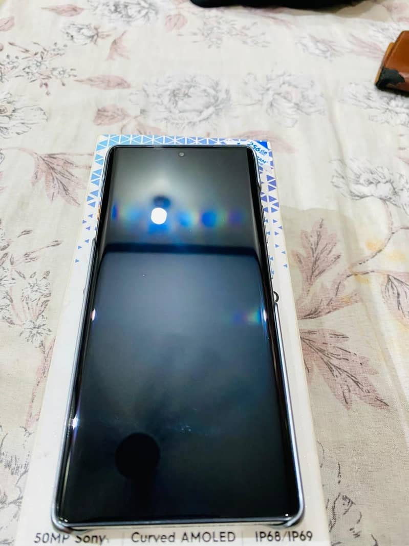 Tecno CAMON 40 Pro 0