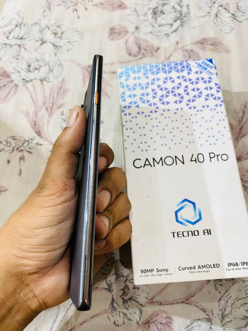 Tecno CAMON 40 Pro 2