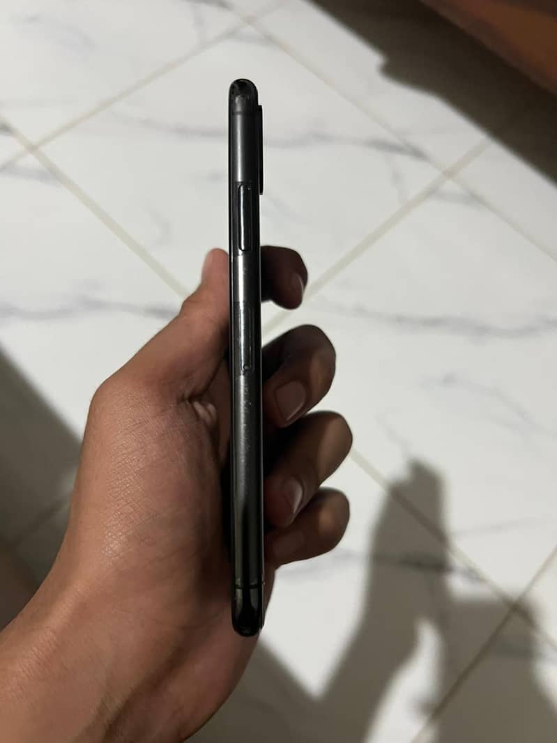 Apple iPhone X 0