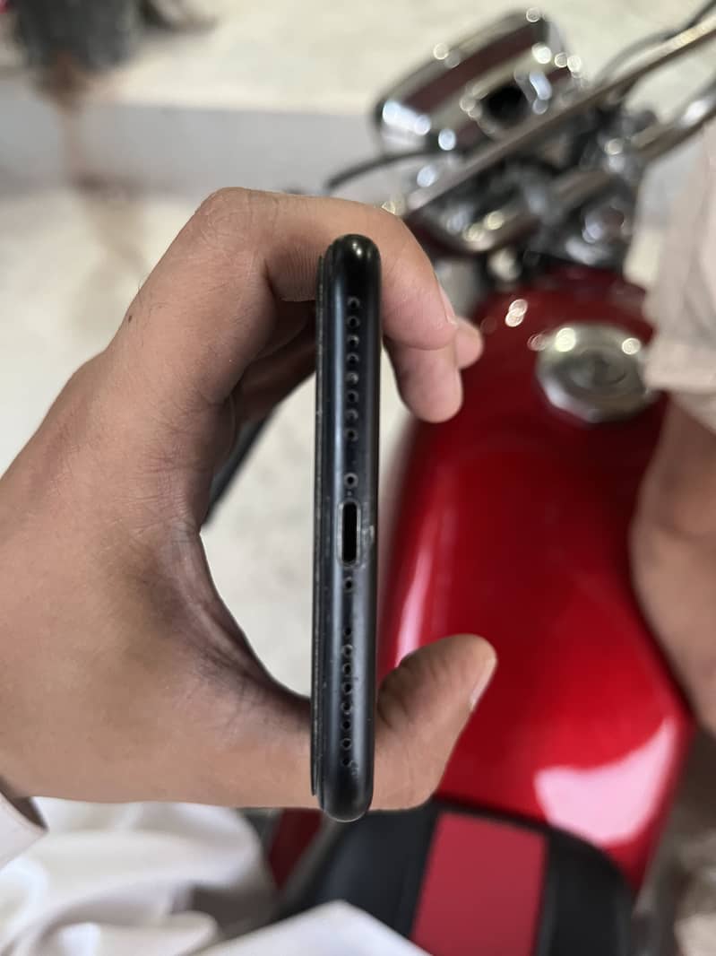 Apple iPhone 7 Plus 2