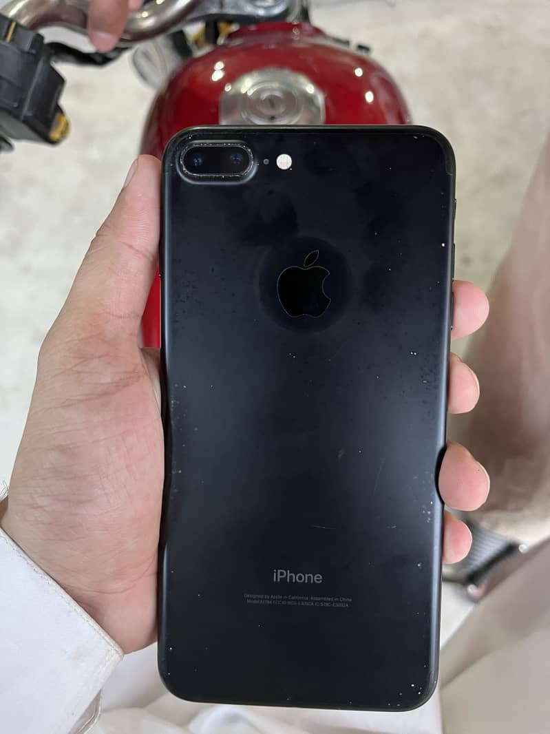 Apple iPhone 7 Plus 4