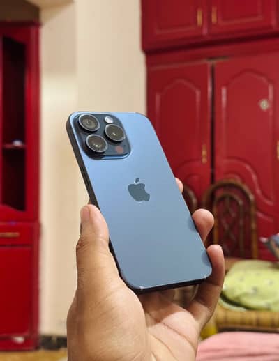 iPhone 15 Pro jv