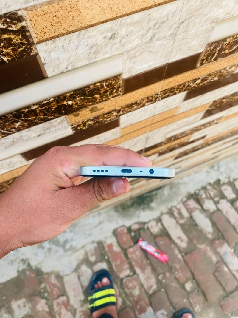 Realme Note 60x 2
