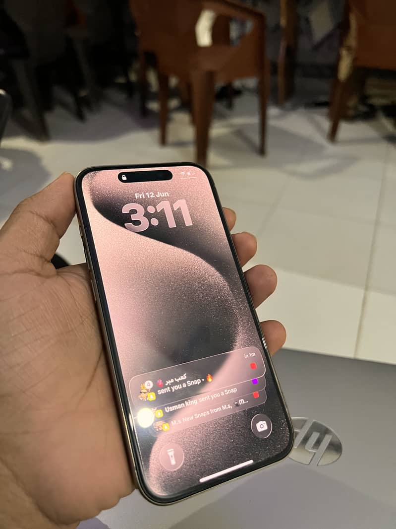 Apple iPhone 15 Pro 3