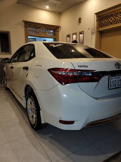 . . . 03344547547. . . . Toyota Corolla GLI 2015
