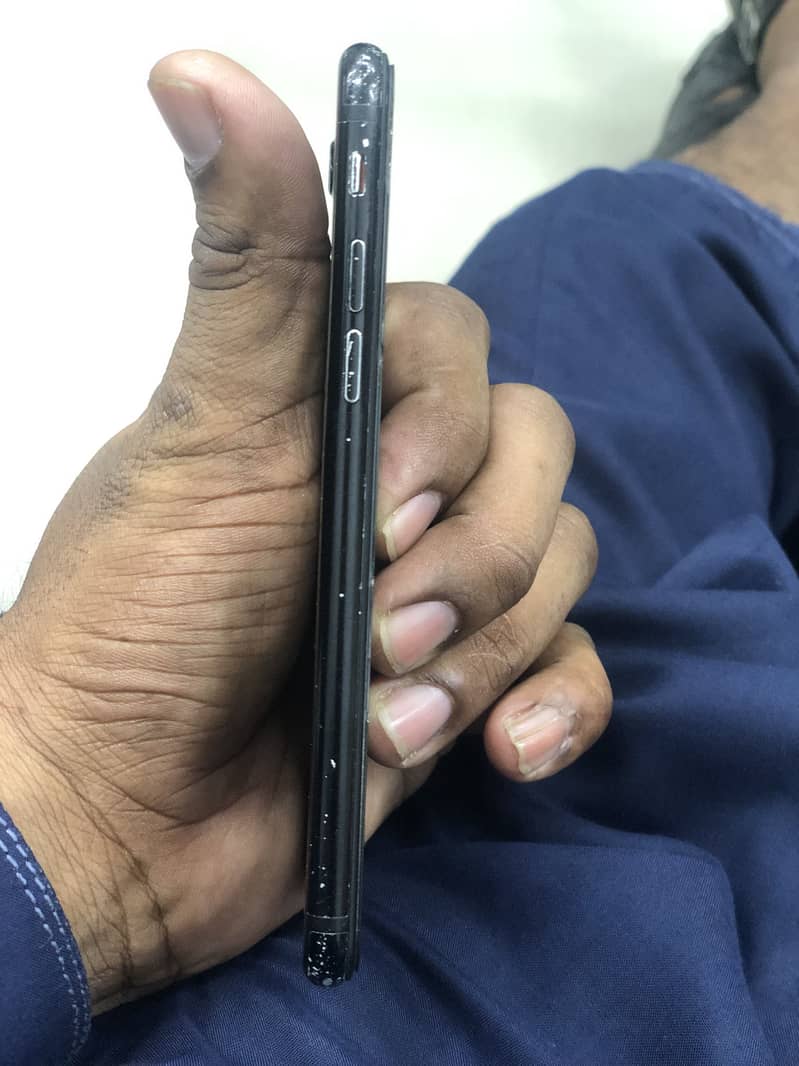 Apple iPhone 7 2