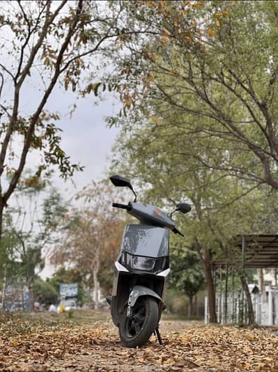Yadea Ruibin Electric Scooty