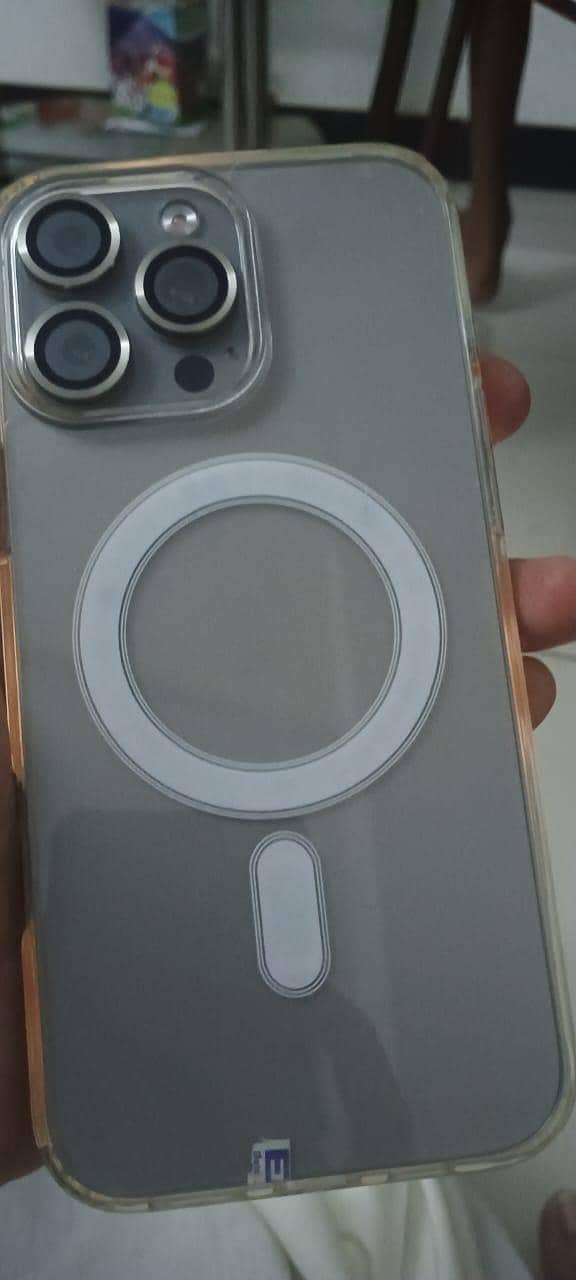 Apple iPhone 16 Pro Max 2