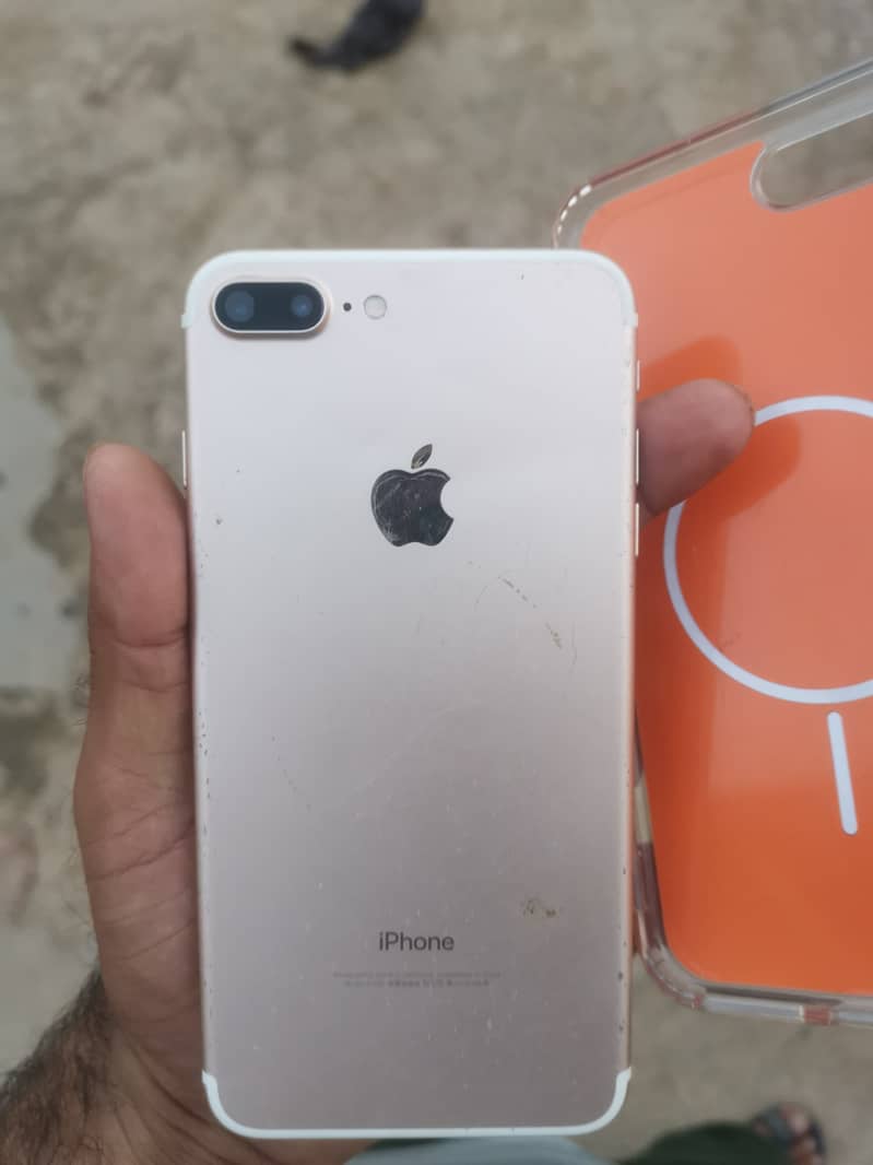 Apple iPhone 7 Plus 3
