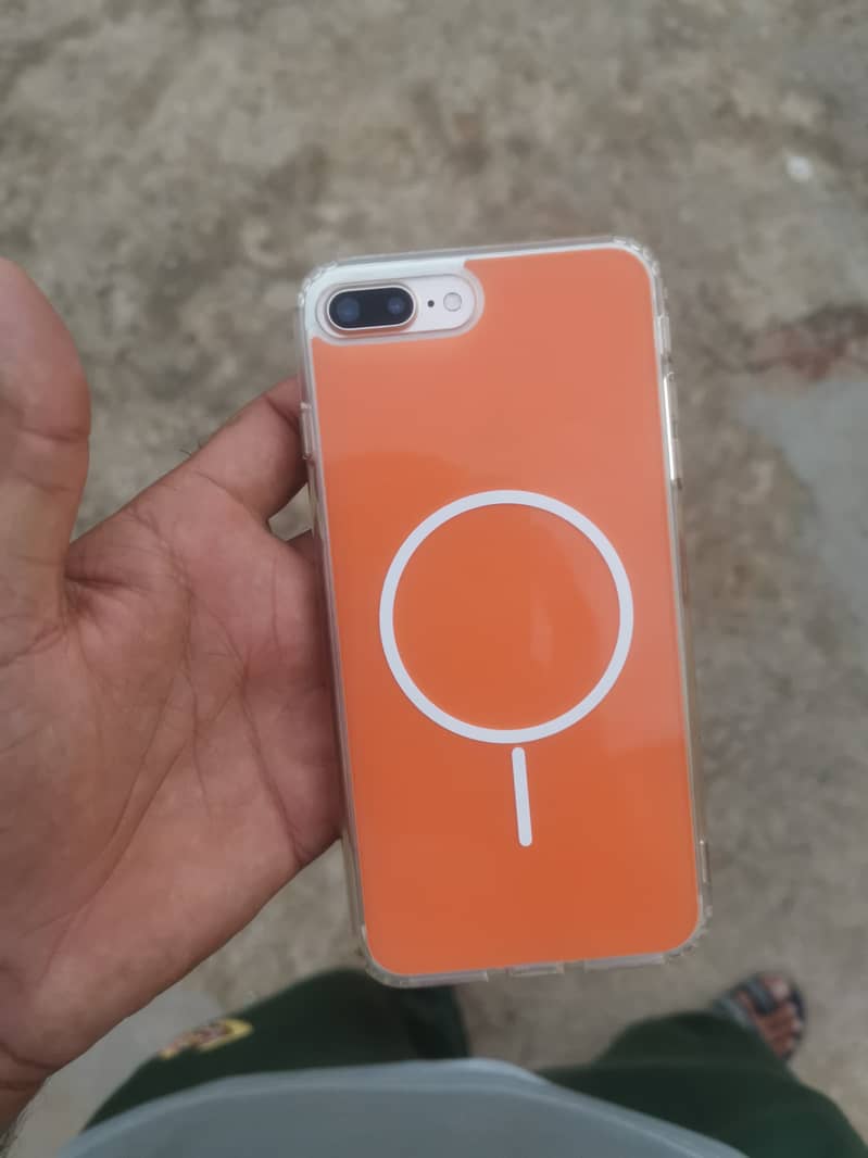 Apple iPhone 7 Plus 6