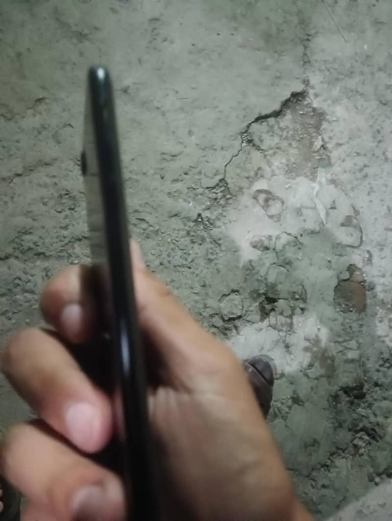 Apple iPhone 7 2